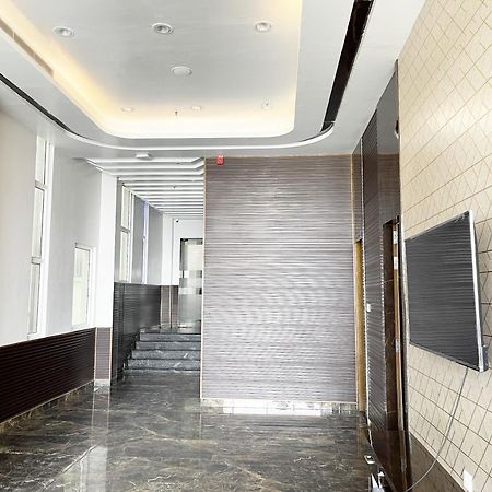 Hotel Tbs In 푸리 외부 사진