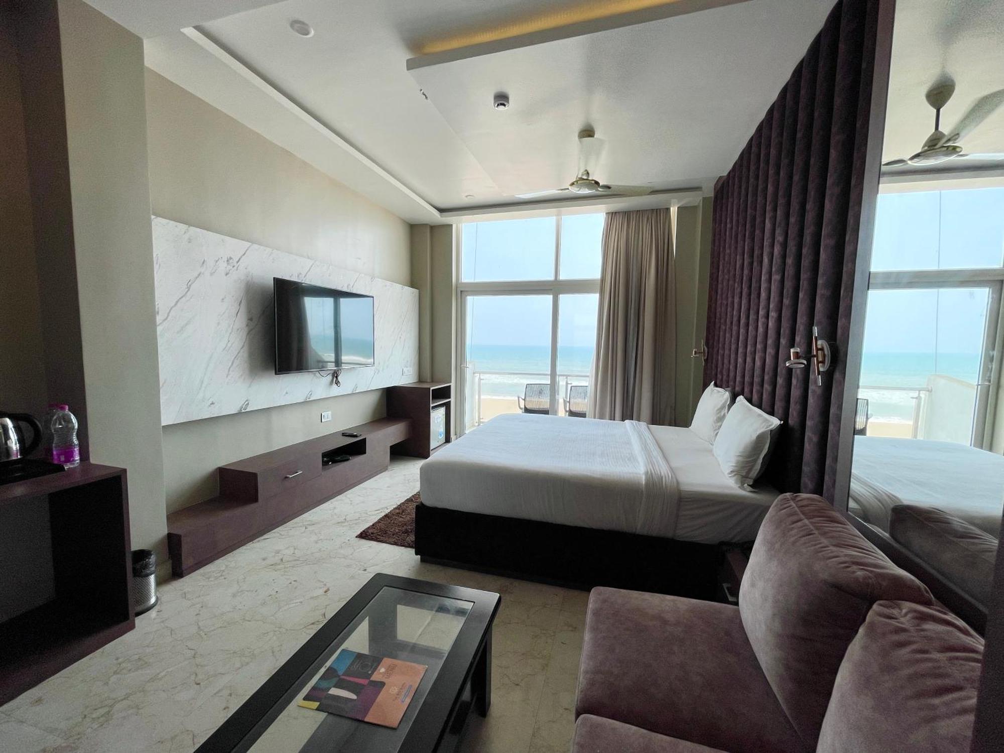Hotel Tbs In 푸리 외부 사진